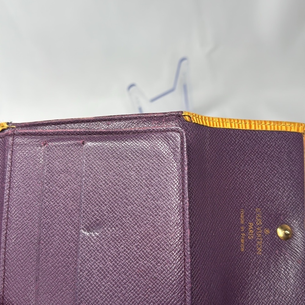 Louis Vuitton Tri-Fold Yellow/Purple Epi Leather Wallet | Unisex | Pre-Owned | - Picture 9 of 11